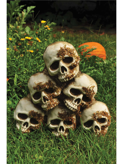 18-inch Mossy Skull Pyramid Decoration - costumesupercenter.com